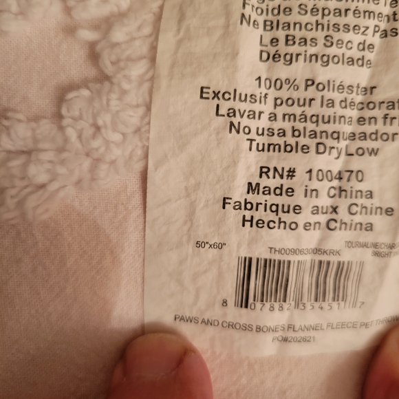 Dog Throw Blanket 50 x 60 Used Bones and Paw Prints - Picture 6 of 8